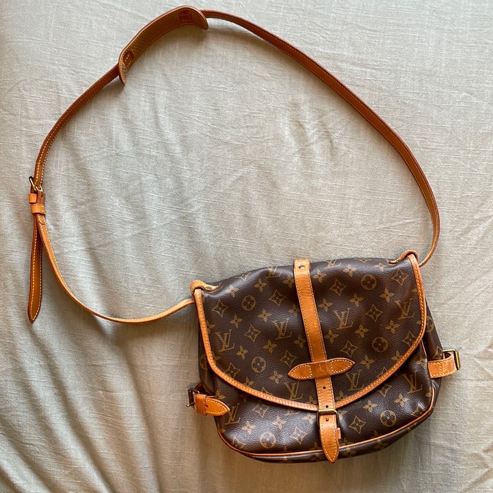 Louis Vuitton Shoulder Saumur 30 Monogram Crossbody Bag